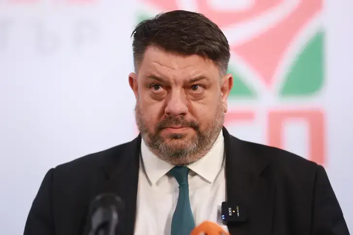 Зафиров: Този вот на недоверие не предлага никаква реална алтернатива