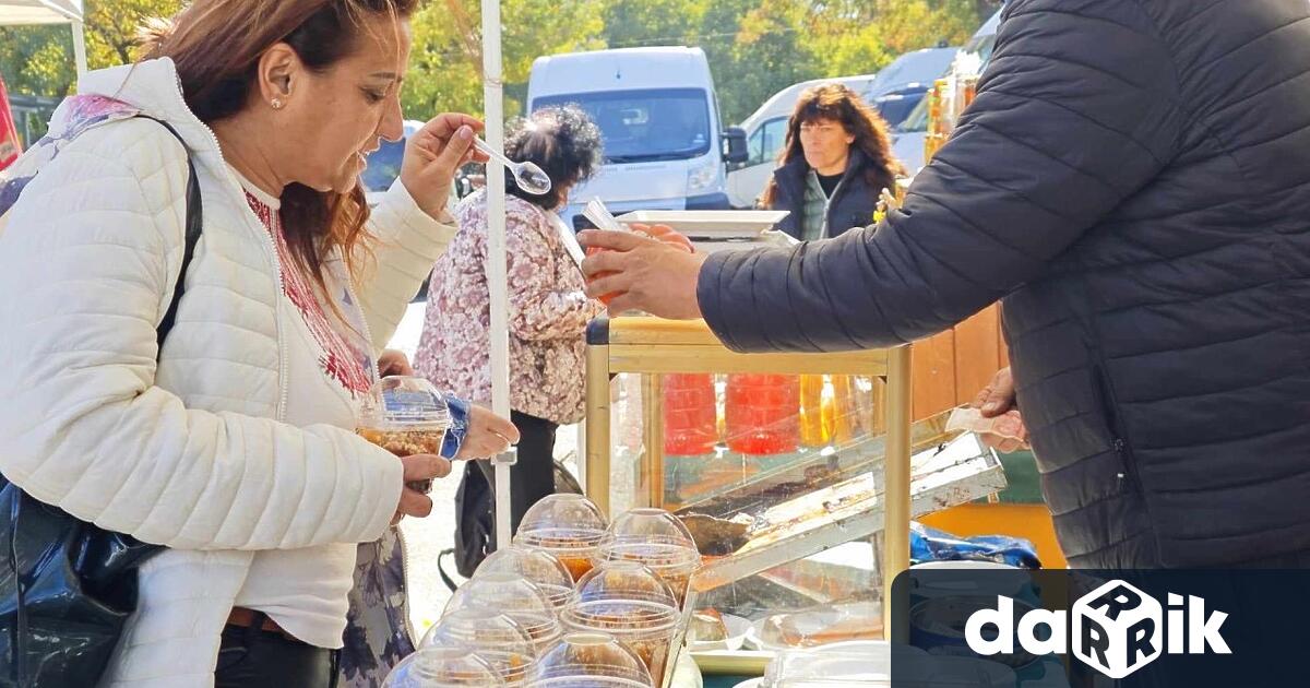 Традиционният Фермерски пазар в Плевен се завръща след едномесечна лятна