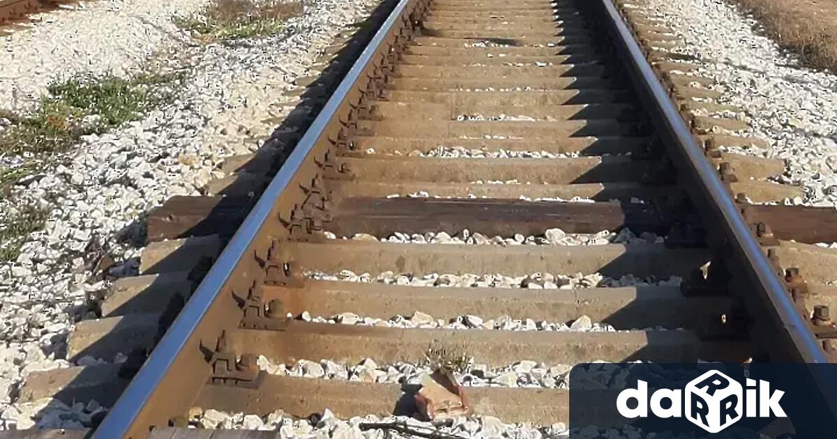 Два влака дерайлираха днес сутринта в два различни района на