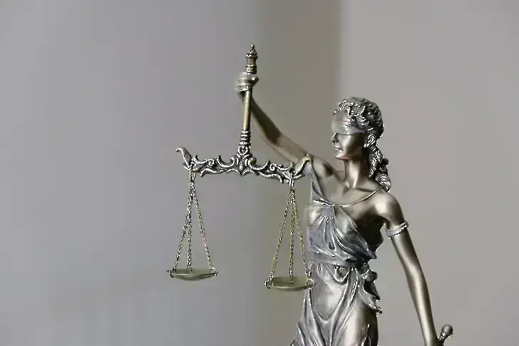40 дни зад решетките: Софийски съд задържа издирван за тероризъм от Интерпол