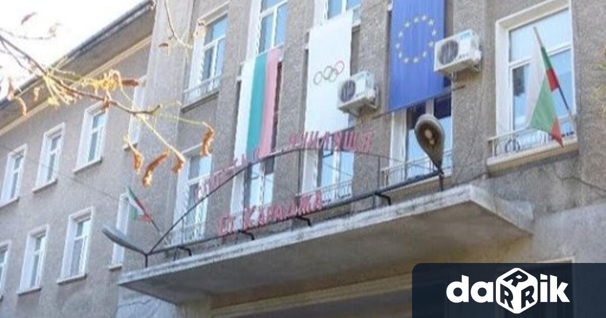 Пистолет е открит в раницата на ученик от 9 клас