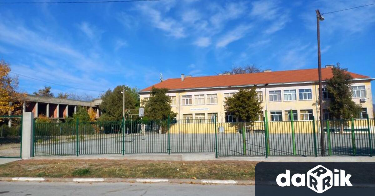 Кметът Стефан Радев изпрати поздравителен адрес до учебните заведения от