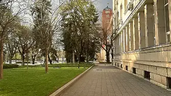 В събота облачността ще е предимно значителна, на места със слаб дъжд