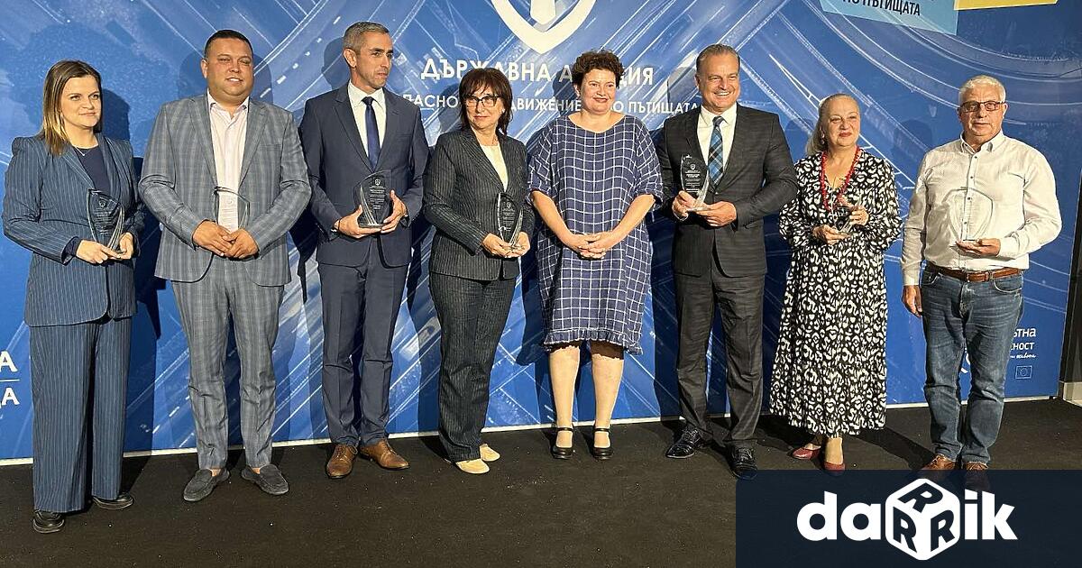 Община Сливен бе отличена с годишна награда от Държавната агенция