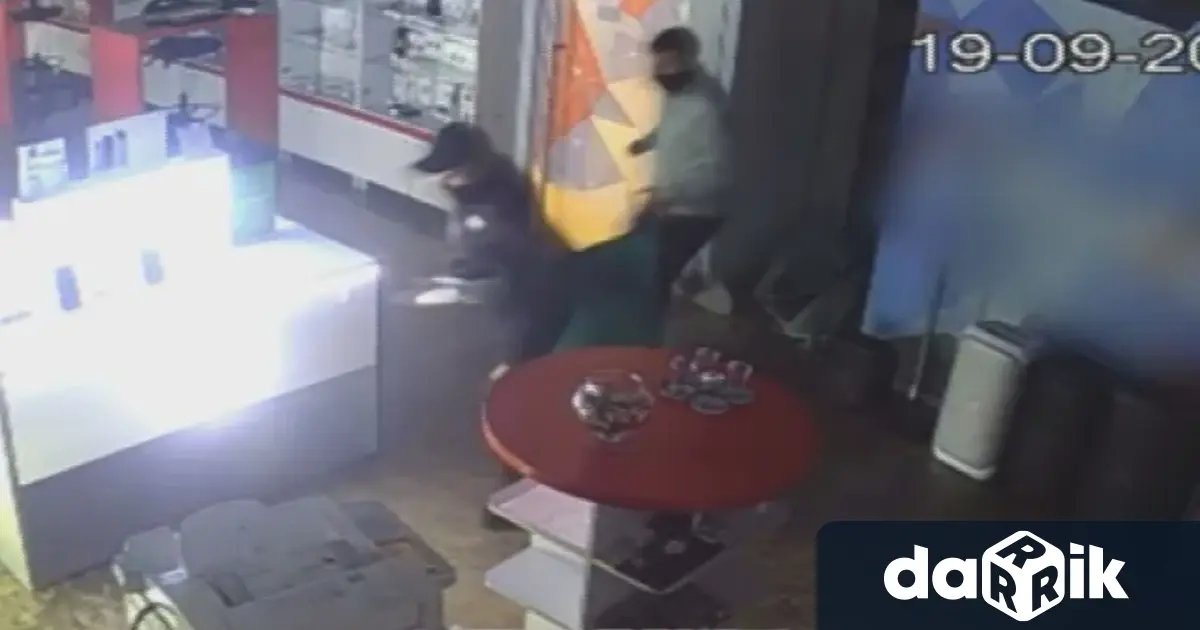 Обир като на филм в София За минути маскирани мъже