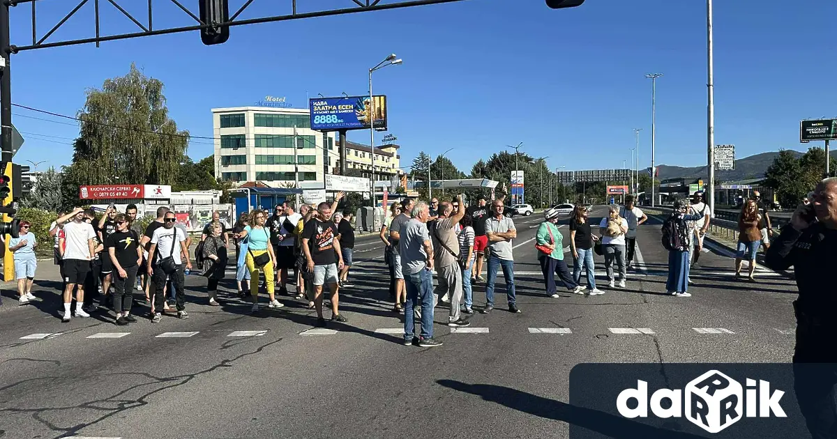 Жителите на столичния квартал Дружба 2 отново излязоха на протест