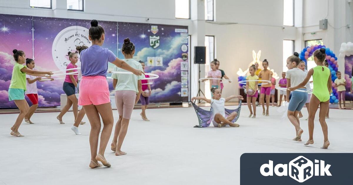 Над 400 гимнастички от клубове в страната беше част от