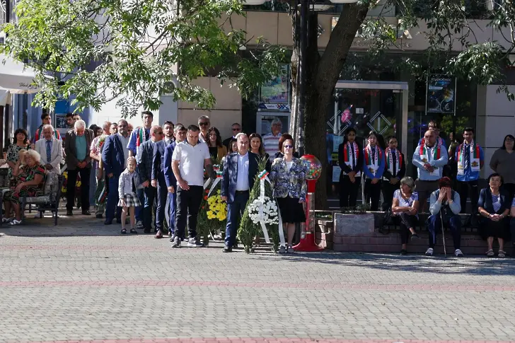 117 години Независимост отбелязаха в Севлиево