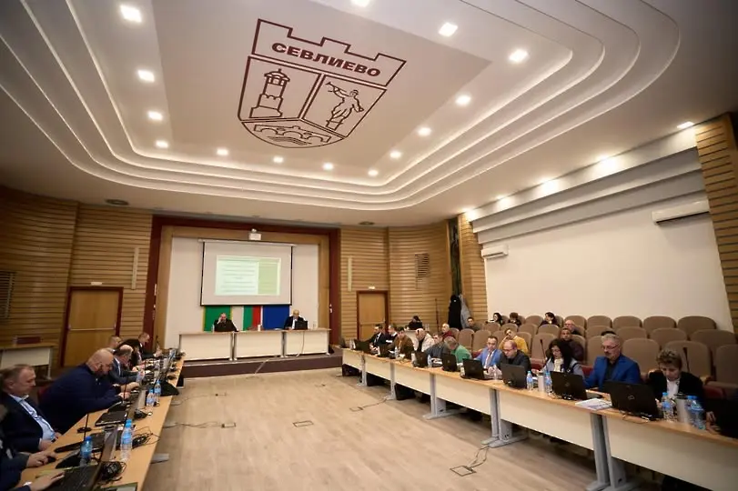 Общински съвет Севлиево гласува предложенията за официалните отличия на изявени севлиевци