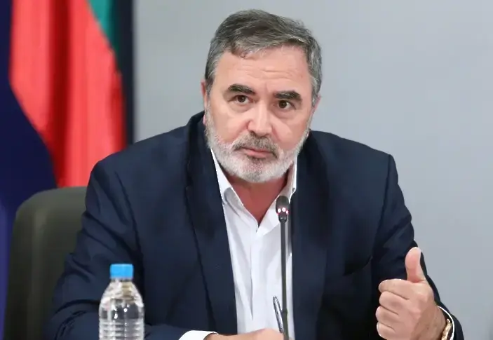 Доц. Ангел Кунчев: Аз ще се имунизирам срещу грип, но не и срещу COVID
