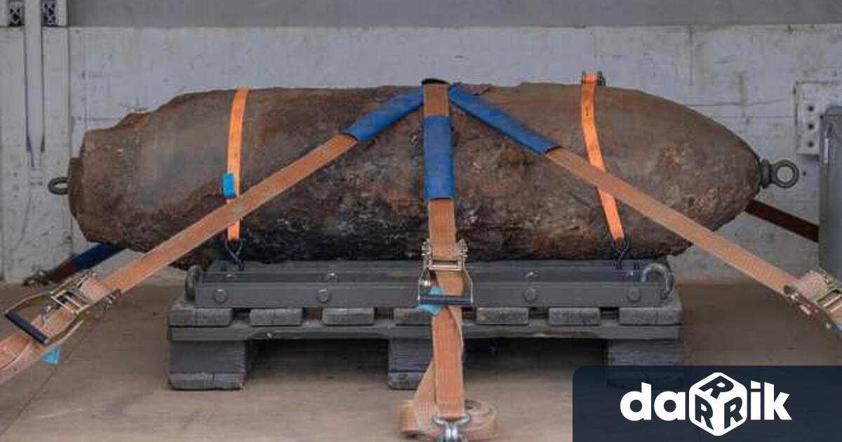 Хиляди души бяха евакуирани от домовете си в Хонконг заради