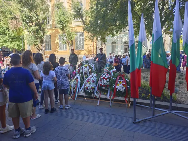  Плевен означи 117 година от оповестяването на Независимостта на България/СНИМКИ/ 