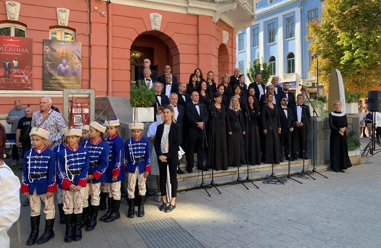 Плевен отбеляза 117 г. от обявяването на Независимостта на България/СНИМКИ/