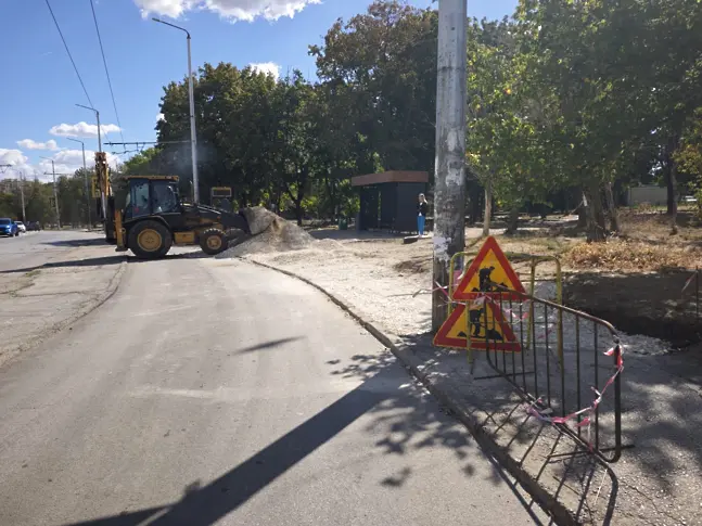 Тази седмица се ремонтират тротоари в жк „Сторгозия“