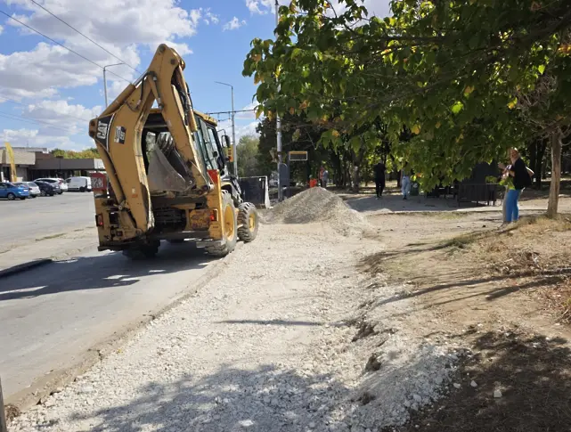 Тази седмица се ремонтират тротоари в жк „Сторгозия“