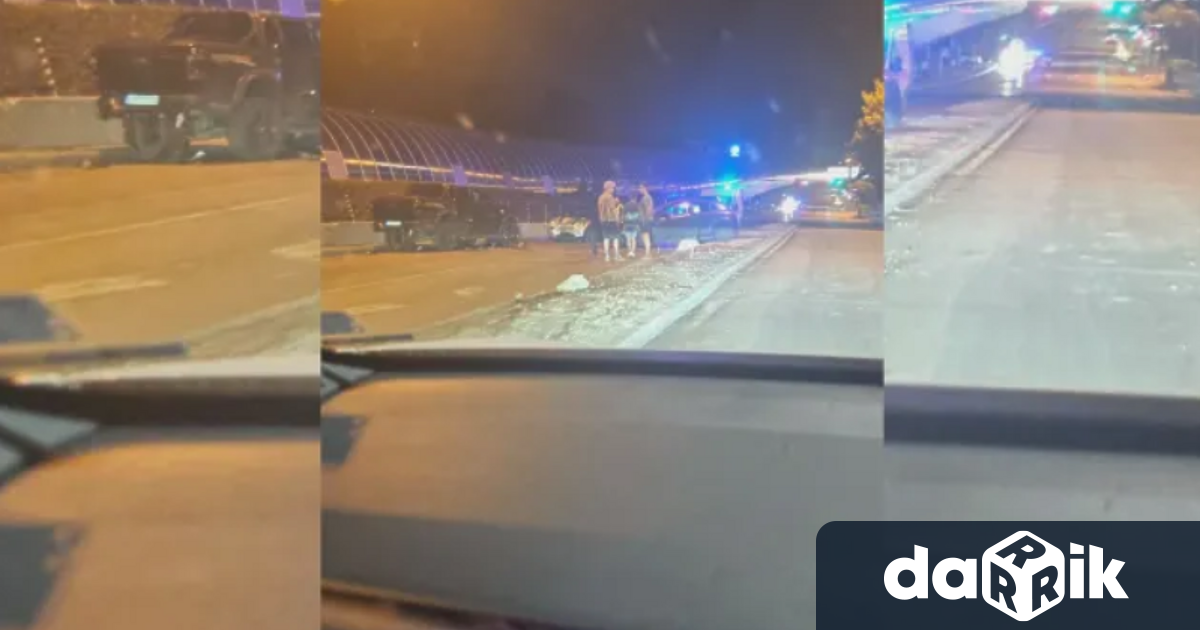 Катастрофа с големи материални щети затрудни за часове движението по