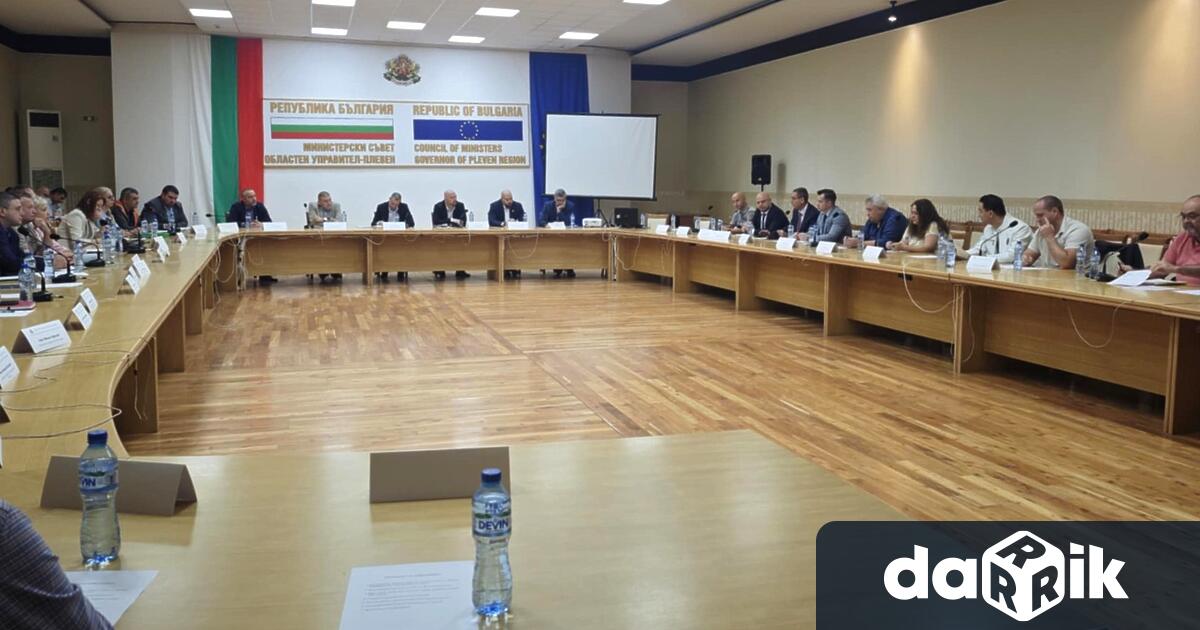 Необходимото количество бутилирана вода за децата осигурено от Държавния резерв