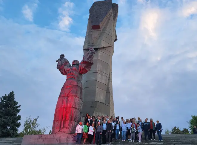 Кардиолози от ,Сърце и Мозък‘ Плевен се включиха в инициативата „Изкачи се с кардиолога си“