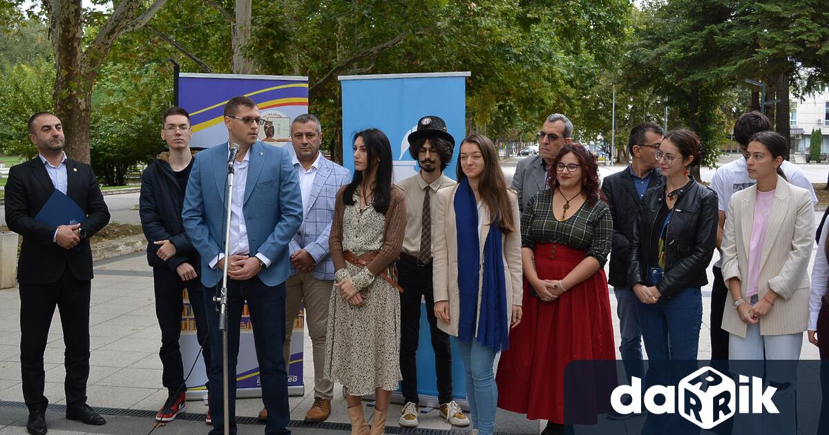 Зам министърът на културата Ашот Казарян откри празника на книгата