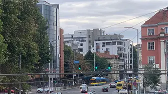 Във вторник времето ще е предимно облачно с максимални температури между 18° и 20°