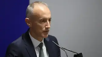 Образователният министър отговори дали религия ще се изучава от следващата учебна година