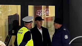 Полиция влезе в сградата на Община Несебър