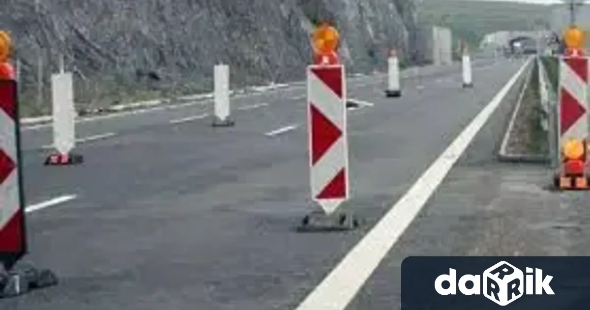 Голямо срутище блокира движението по пътя Асеновград – Бачково. Инцидентът