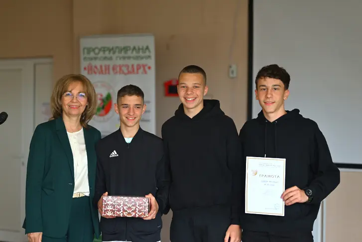 Директорът на Езикова гимназия "Йоан Екзарх" Враца: Гимназията е успяла да се наложи и се развива с темпа, който заслужава!
