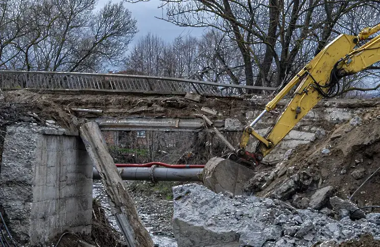 Пропадна мост в село Изгрев край Царево
