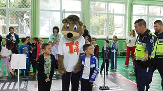 Шестото издание на образователната кампания „Пресичам безопасно с TEDI” стартира от Велико Търново
