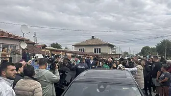 Напрежение в пазарджишкото село Огняново: Полицията с акция срещу търговията с вот