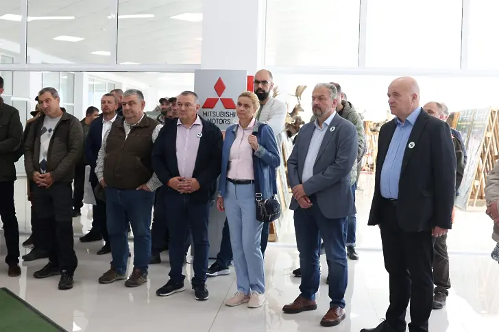 Ловни джипове - последен писък на модата показват в Севлиево