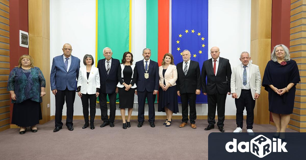 Тържествена литургия във всички храмове в общината огласи празничния ден