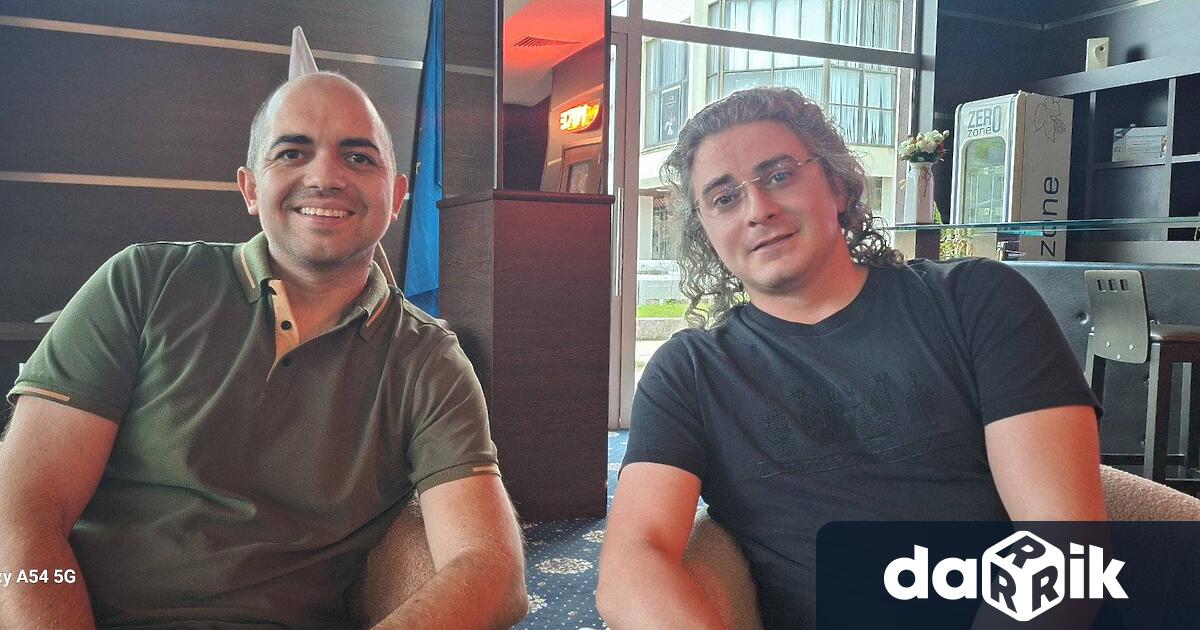 Със Симфониета Враца вече репетират успешният български цигулар от състава