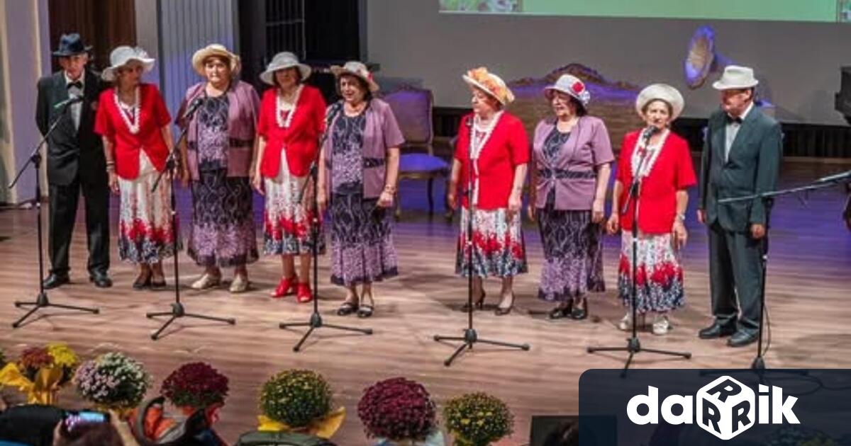 На 18 октомври събота в Градската концертна зала на Община