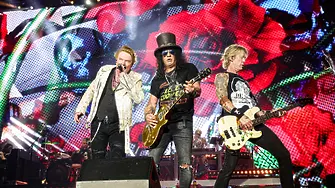 Guns N'Roses тийзват първи нов албум от почти 2 десетилетия