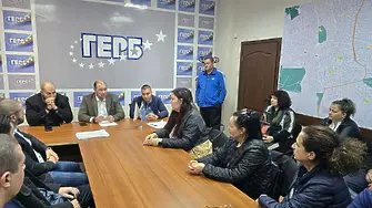Валери Лачовски от ГЕРБ проведе последователни срещи с актива на партията в Кнежа и Плевен