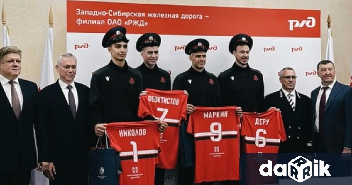 Националът Симеон Николов облече униформа Това се случи при представянето