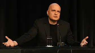 Слави Трифонов изненада: Хората, които направиха проектозакона, заслужават уважение