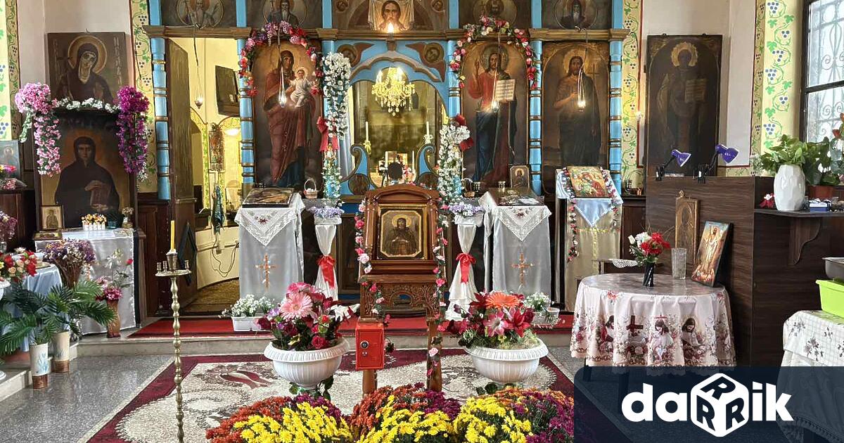 На 14 октомври Българската православна църква почитасветицата Параскева Българска Този