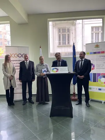 С нова книга отбелязаха 130 години история на кооперативния труд у нас