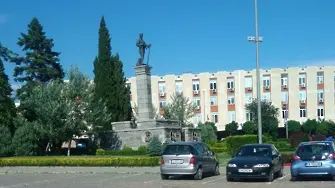Затварят за автомобили площад „Хаджи Димитър“ в дните около Димитровден