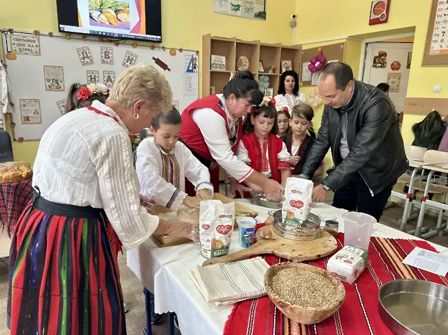 Урок за „Пътя на хляба – от зрънцето до трапезата“ във врачанското училище „Иванчо Младенов“