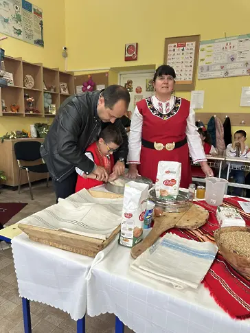 Урок за „Пътя на хляба – от зрънцето до трапезата“ във врачанското училище „Иванчо Младенов“