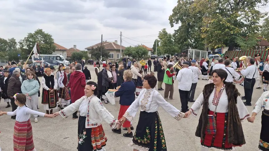Обичаят „Белорадска сватба” преди повече от век „оживя” на селския площад в Бела Рада