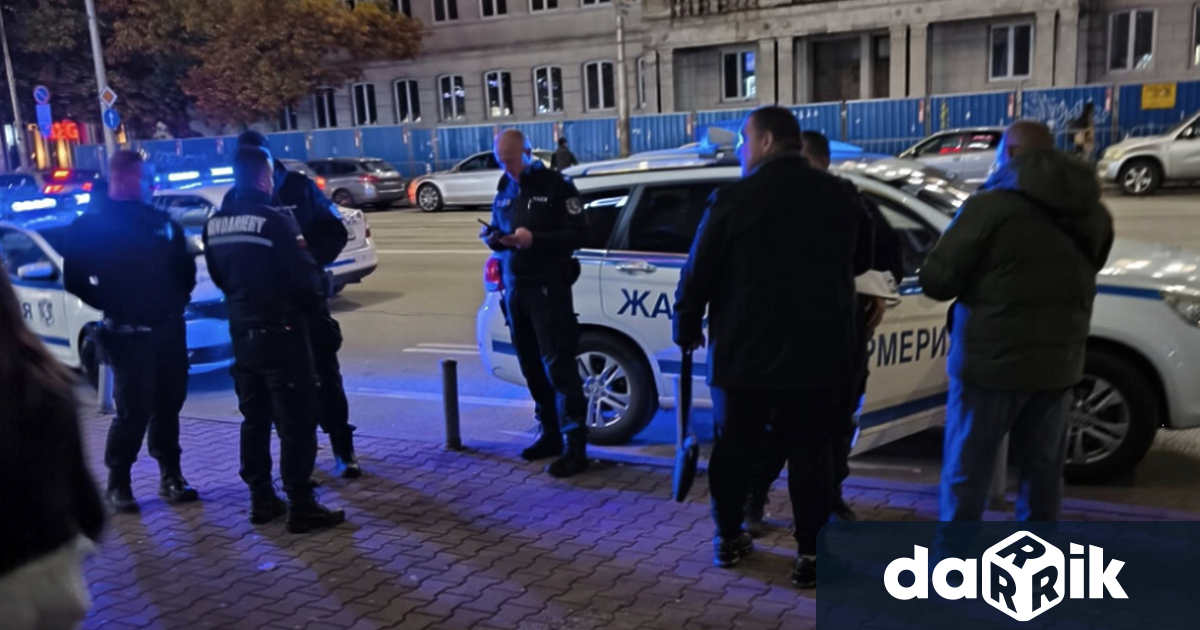 15 годишно момче почина след като беше намушкано в мол в