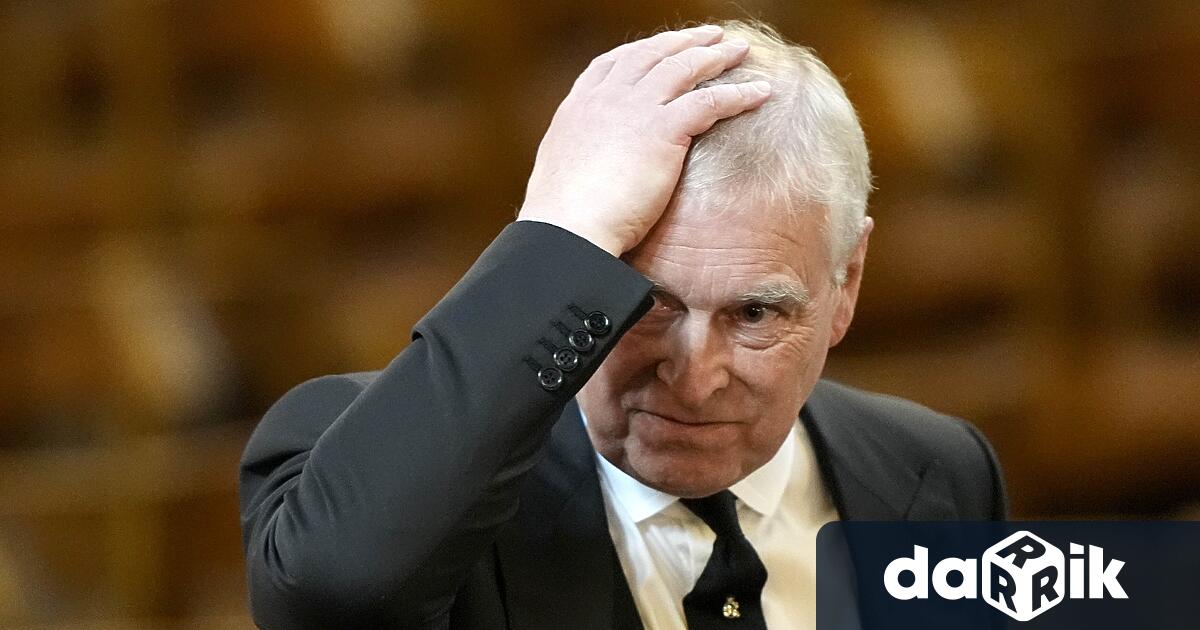 Британският принц Андрю е летял четири пъти с частния самолет