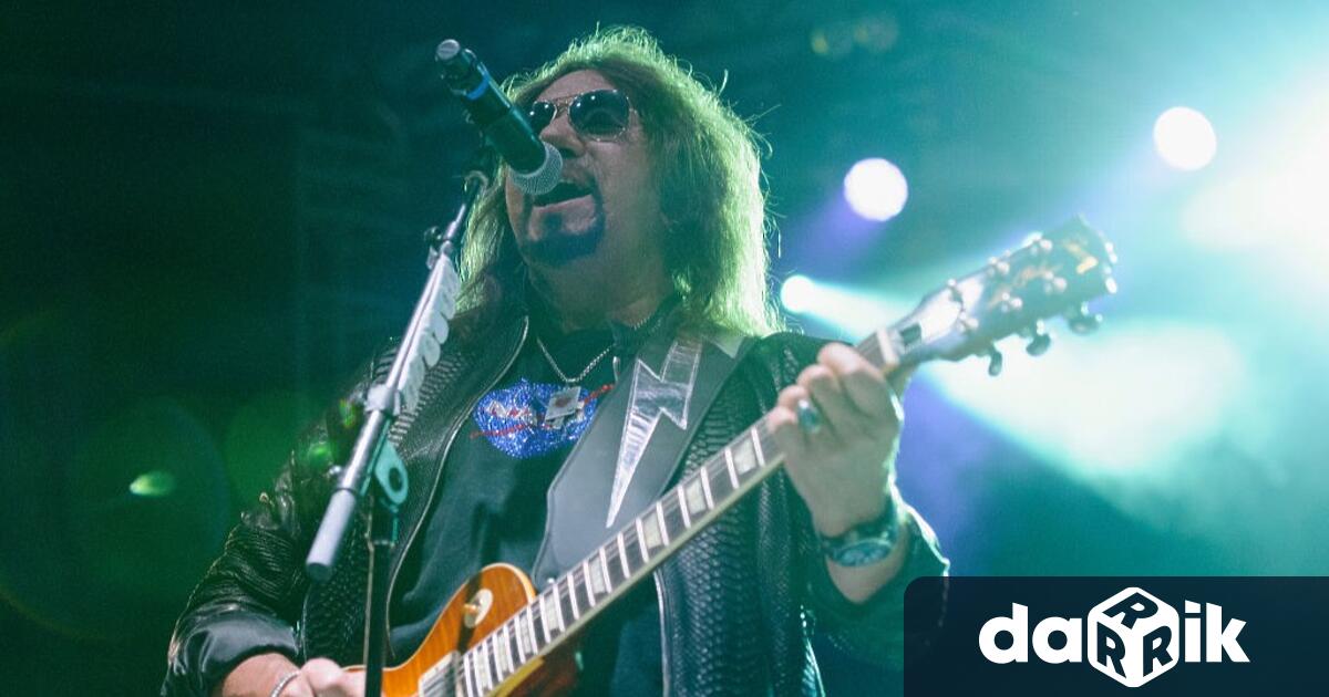 На 74 годишна възраст почина Ейс Фрели – първият китарист на