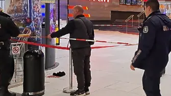 Почина момчето, намушкано в столичен мол!