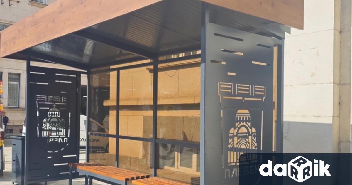 Община Плевен продължава последователната подмяна на старите спирконавеси в града